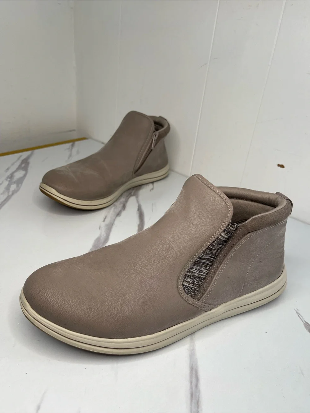 Clarks Cloudsteppers Casual Booties-Breeze Clover-Taupe- Size 8.5M